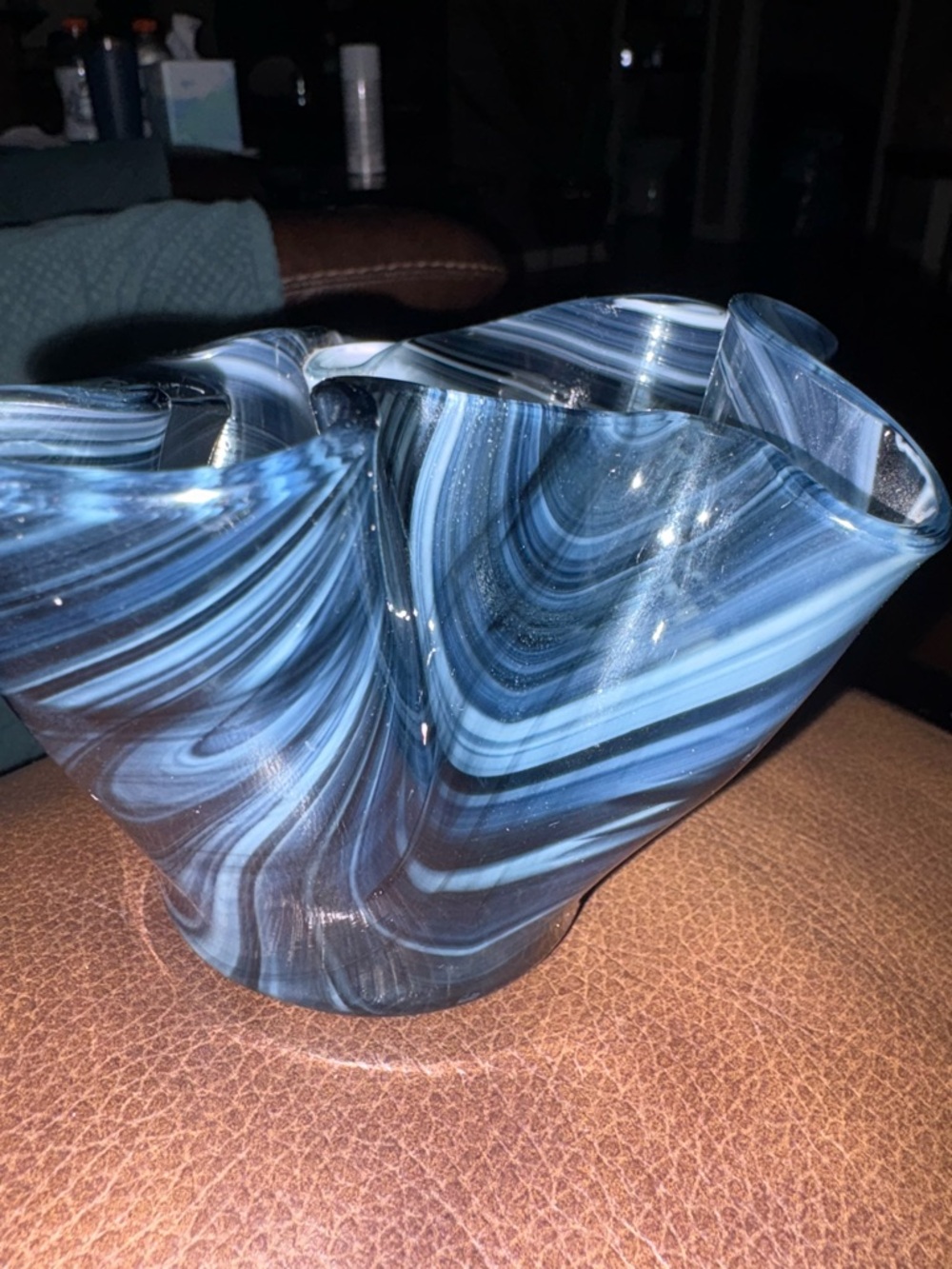 Hand Blown Art Glass VTG Hankerchief Vase Black White Clear Swirl 7.5 Tall - Picture 7 of 10